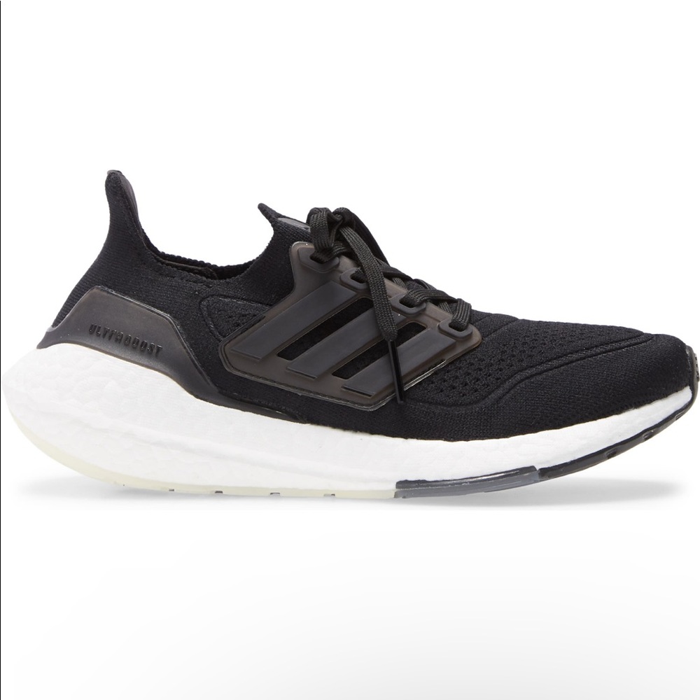 Adidas Women’s Black ULTRABOOST 21